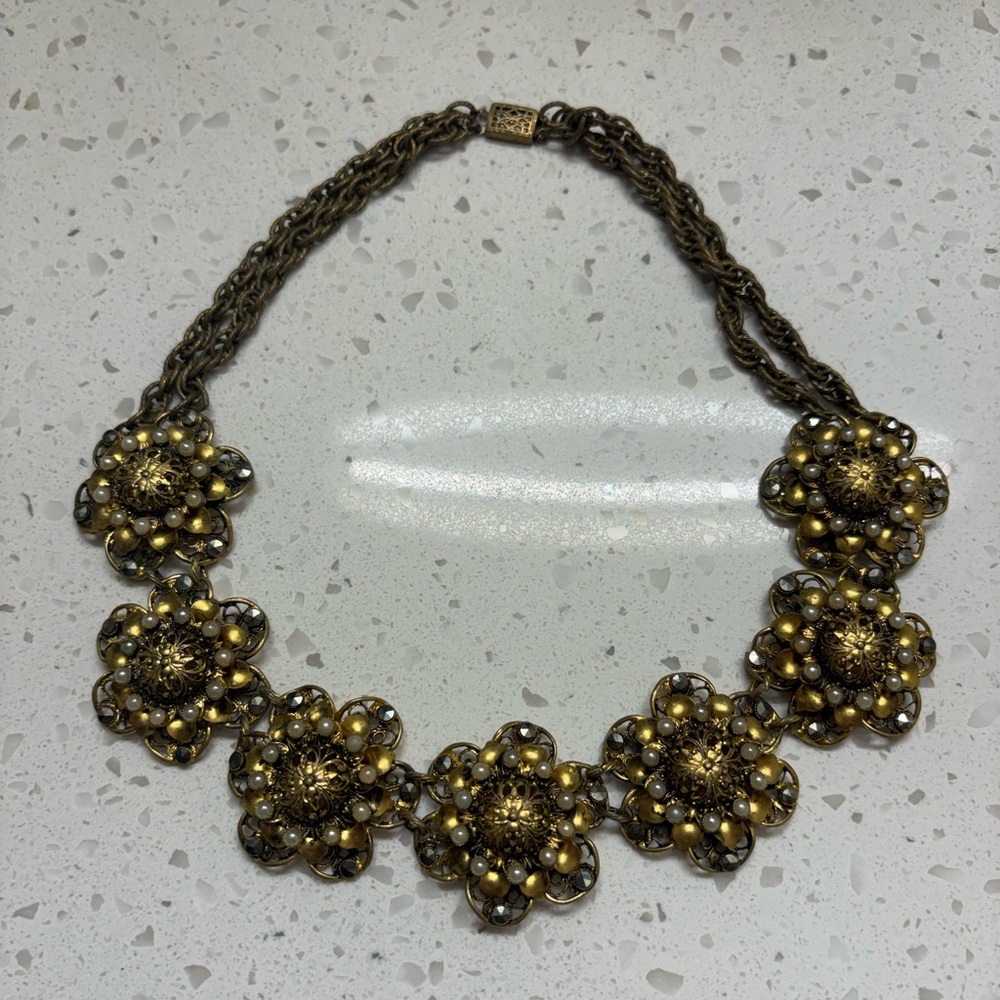 Chic And Unique Gold And Pearl Floral Statement Necklace
